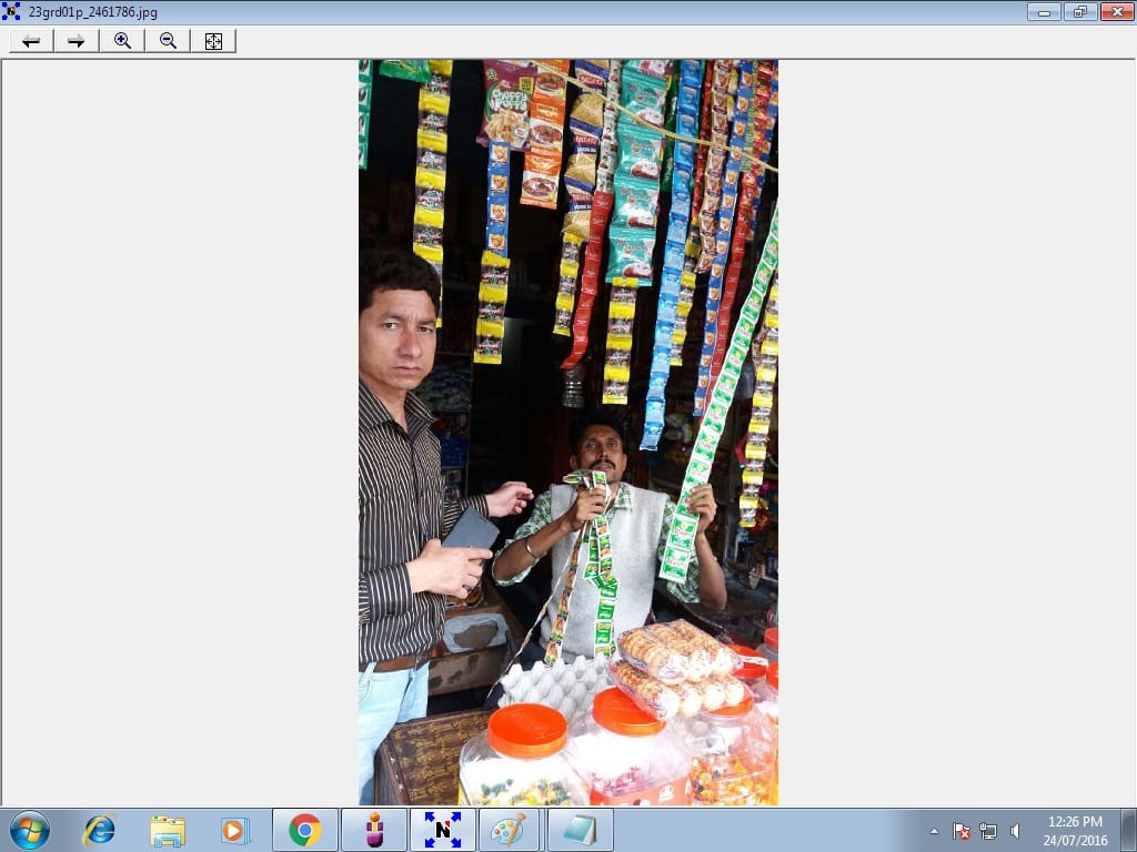 Pan Masala nine shoppers make invoices
