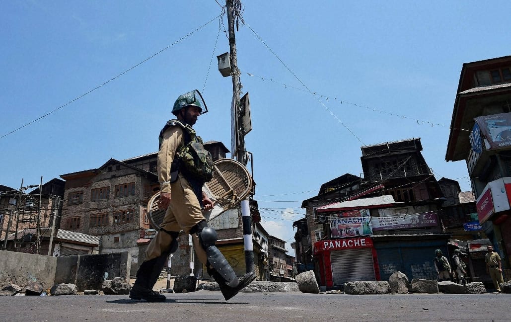 Violent protests in Srinagar on sunday