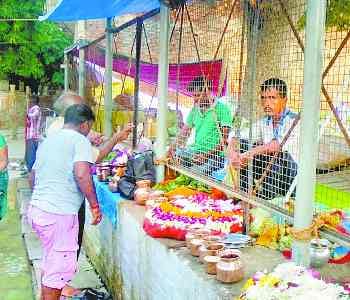 Lodheswar Mahadeva cheers with reverberates Bol Bom