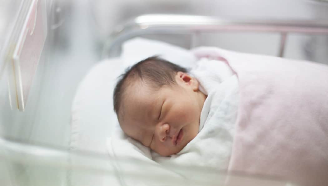 Latest covid-19 update and news in Hindi, Covid spread to babies from mother study