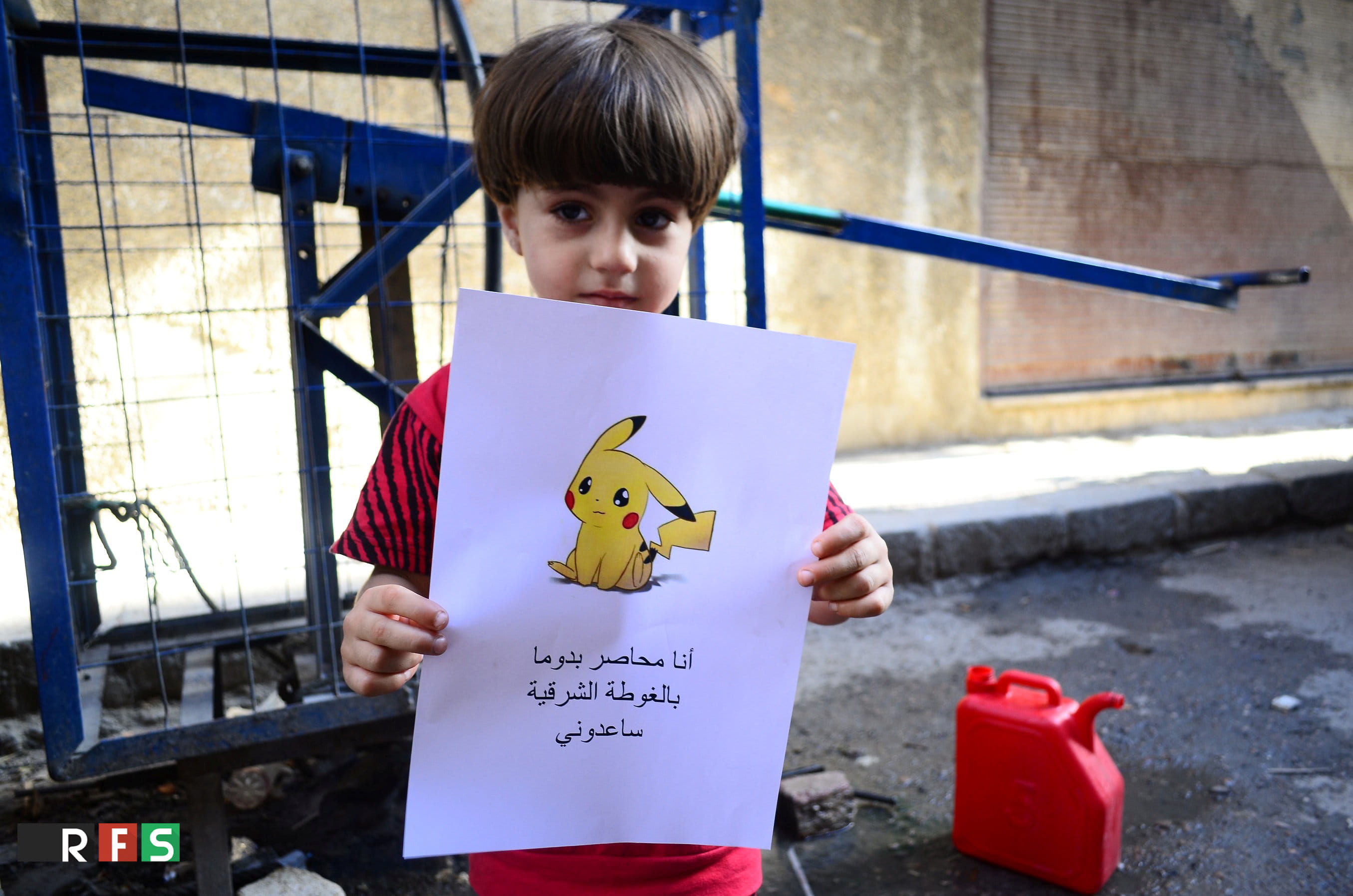 childrens in syria are playing pokemon go