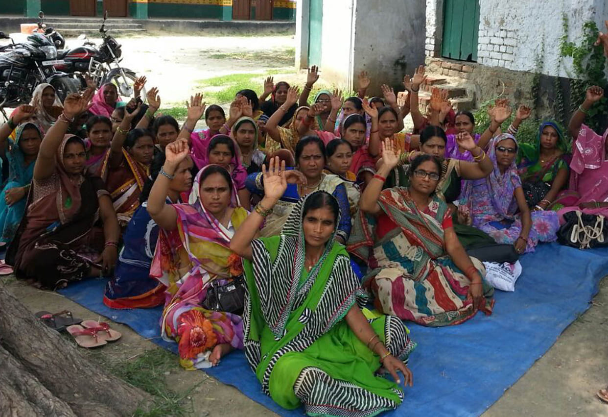aanganbadi workers warned