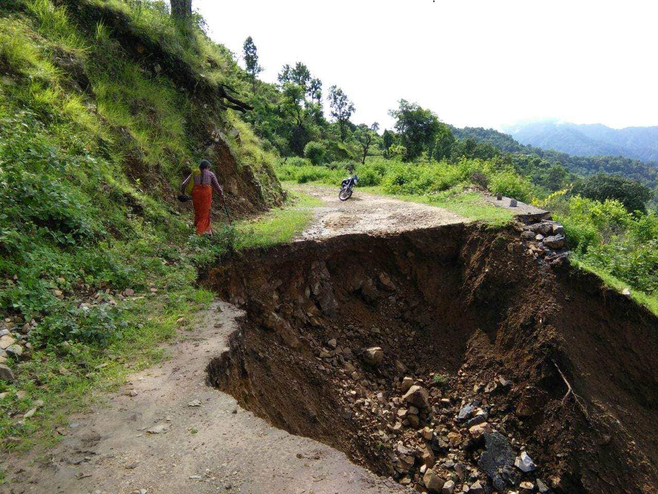 rain destroyed uttarakhand hill areas
