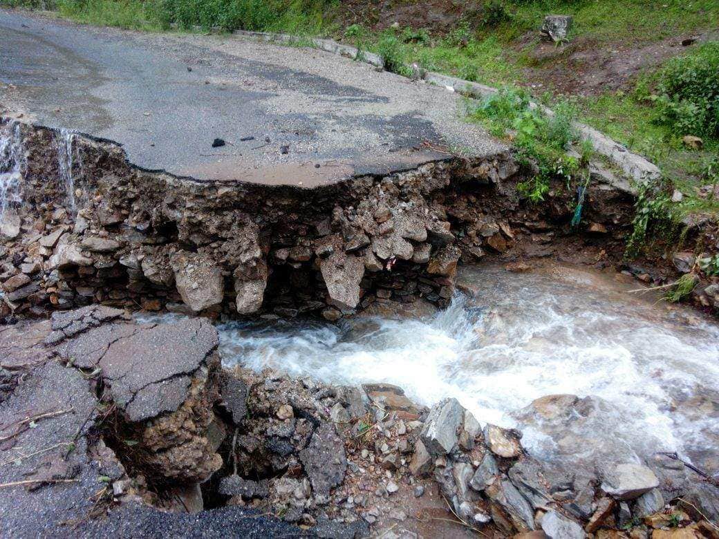 rain destroyed uttarakhand hill areas