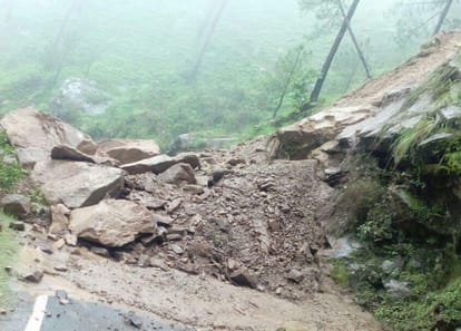 cloud burst in pauri, seven disappeared.