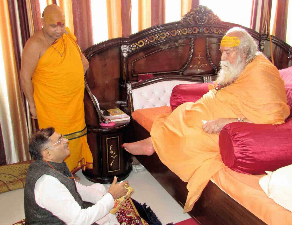 Shankaracharya has not allowed statues of Tamil saint