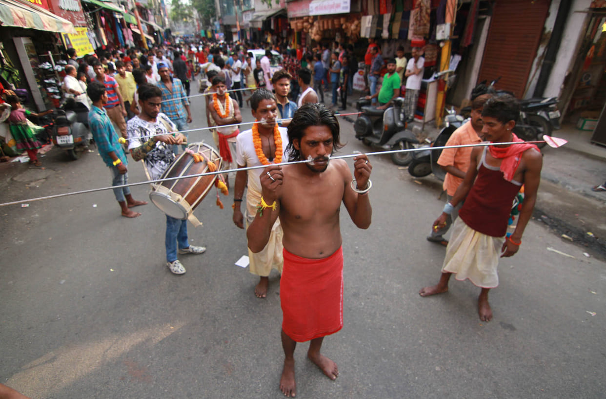 Feat of devotees