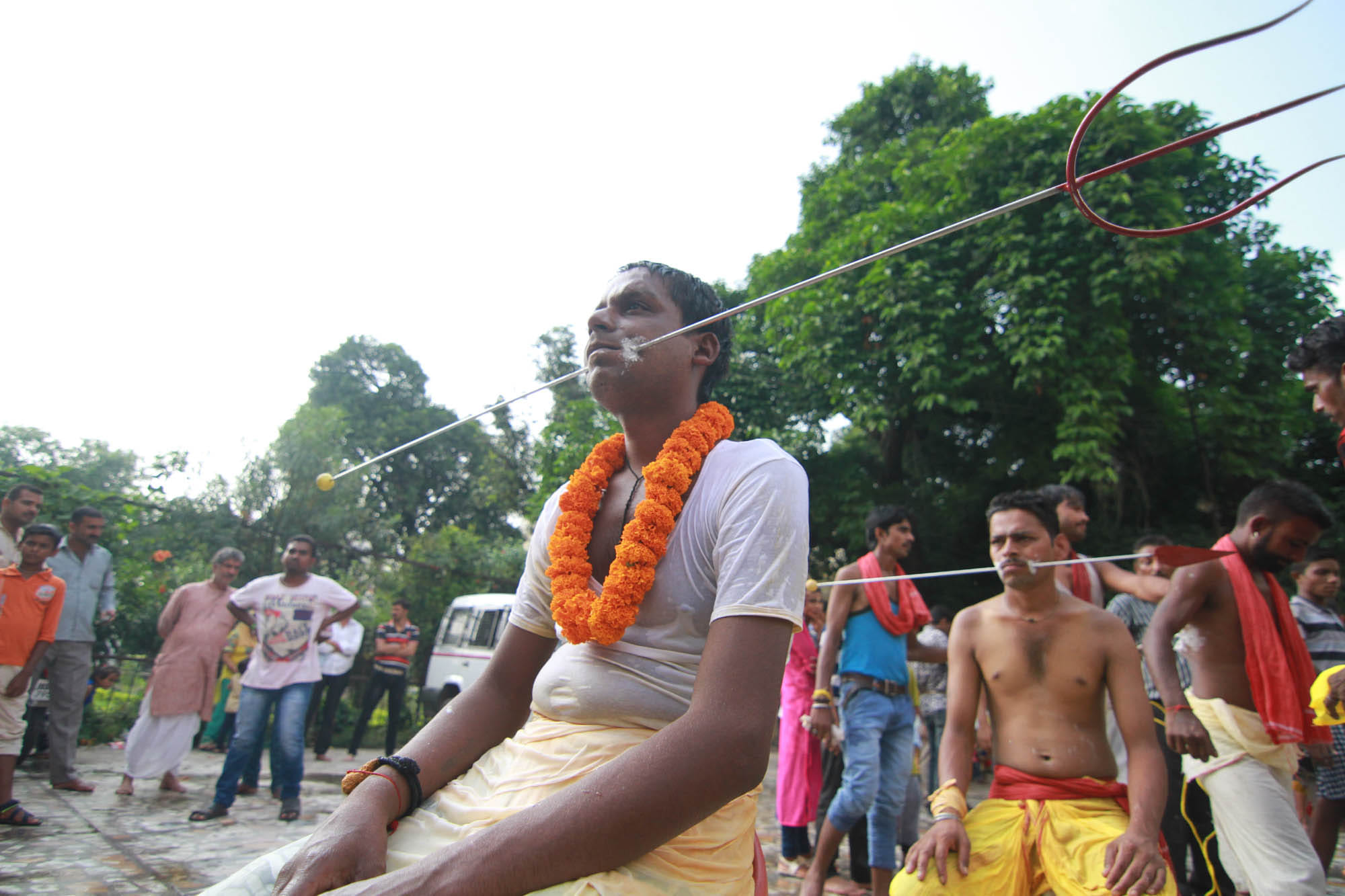 Feat of devotees