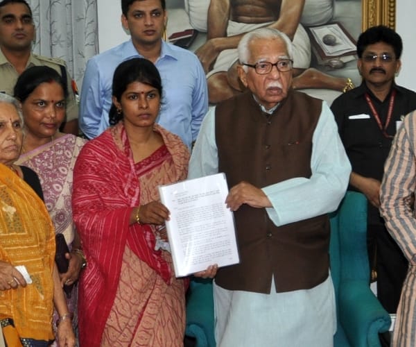  swati singh meets to governor of Uttar pradesh.