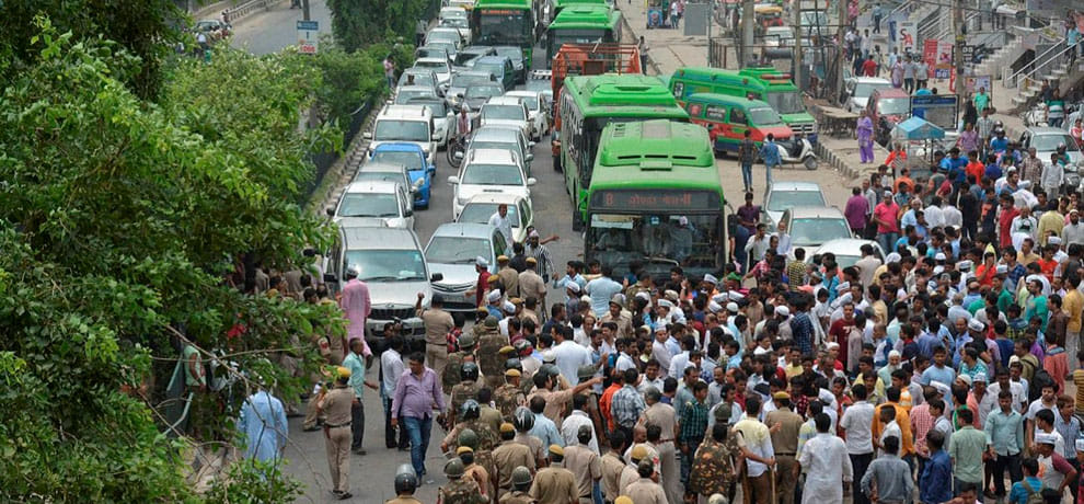 fir lodged against aap workers