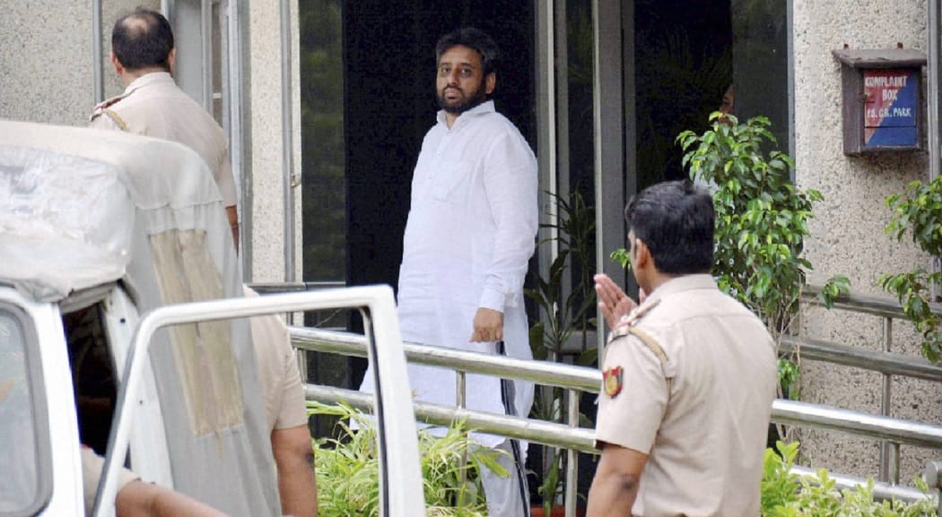Aam Aadmi party MLA Amanatullah Khan resigns from  Political Affairs Committee