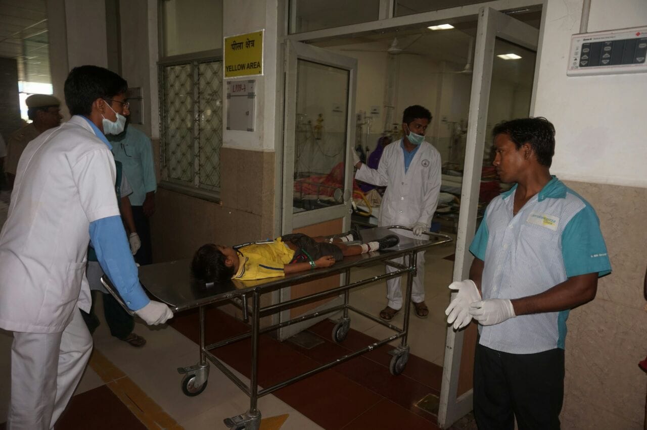 Tata Magic-train collision, 9 schoolchildren died, several injured