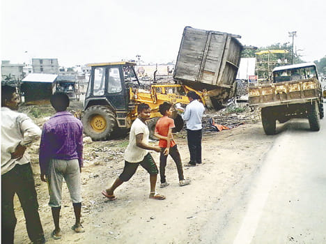 Bulldozers roared on encroachment