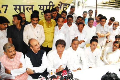 Cong stops announcement of candidates for UP election
