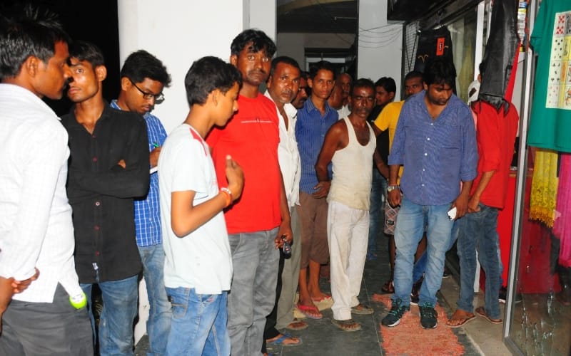 bomb blast in readymade shop in lucknow