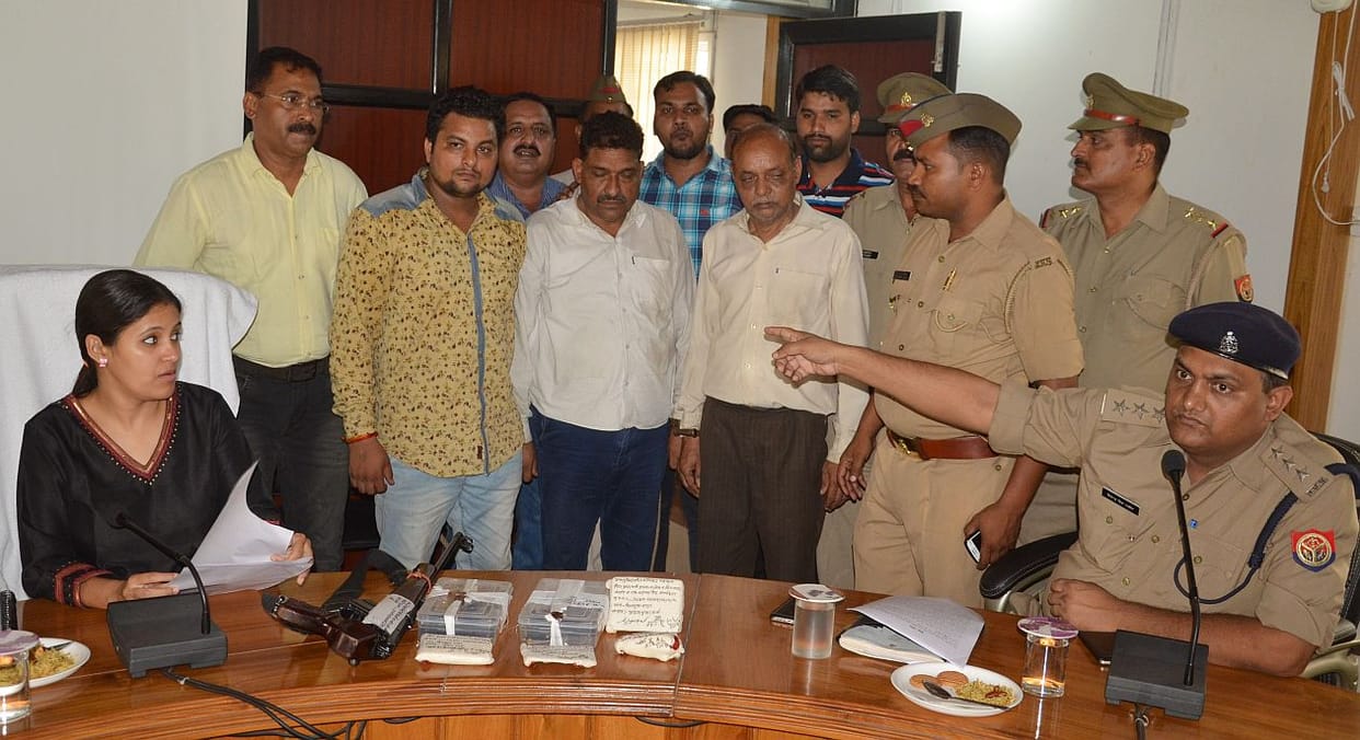Fake arms licenses were distributed 