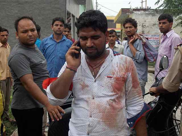 Saas bahu miscreants attacked on