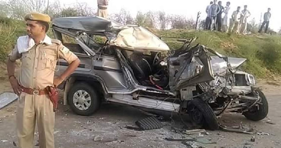 eight people including five scoundrals died in road accident in hisar