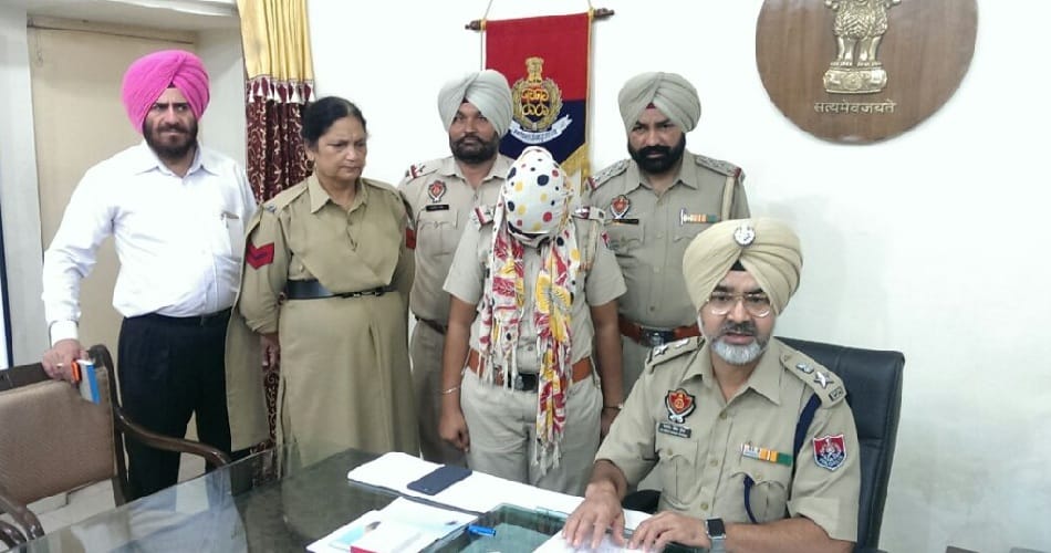 fraud for marriage girl working as farzi thanedar, bca student, gurdaspur punjab