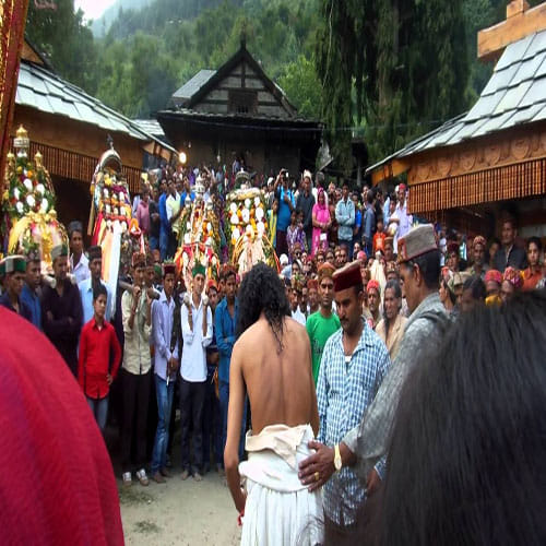 village where couple do not talk for 5 days