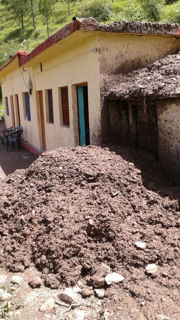 Closet collapse farmer's death, wife critically