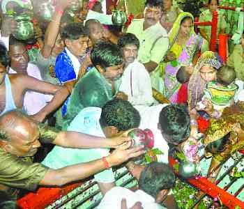 Mahadeva reverberated with cheers of Bam Bhole