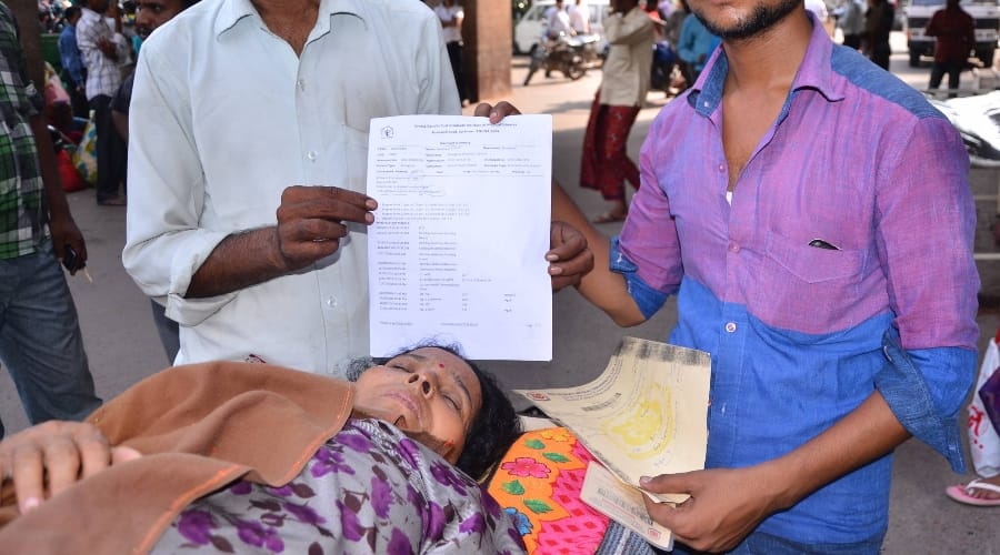 carelessness of sgpgi and kgmu's doctors
