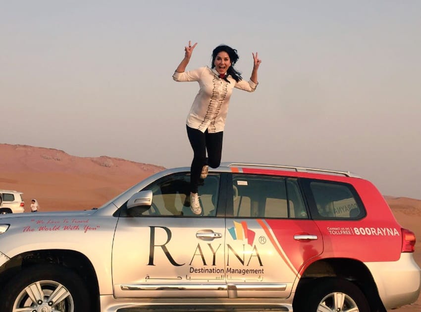 sunny leone holidaying in dubai, shares pic on twitter