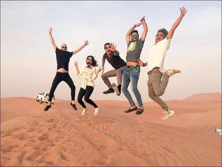 sunny leone holidaying in dubai, shares pic on twitter
