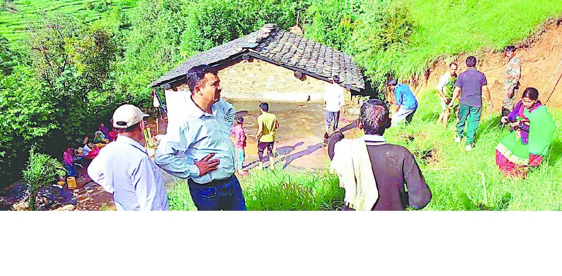  The rain fell down, three-storey house in Tdiganv