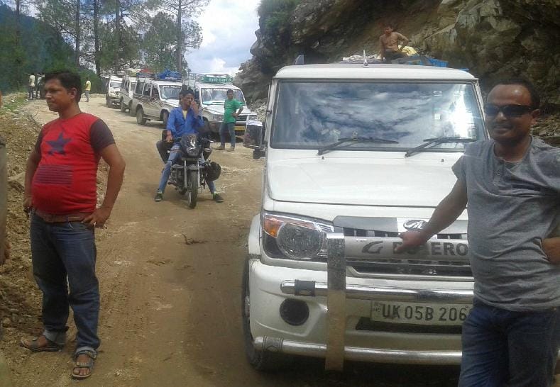 14-hour closed-Twagat NH Pithoragarh