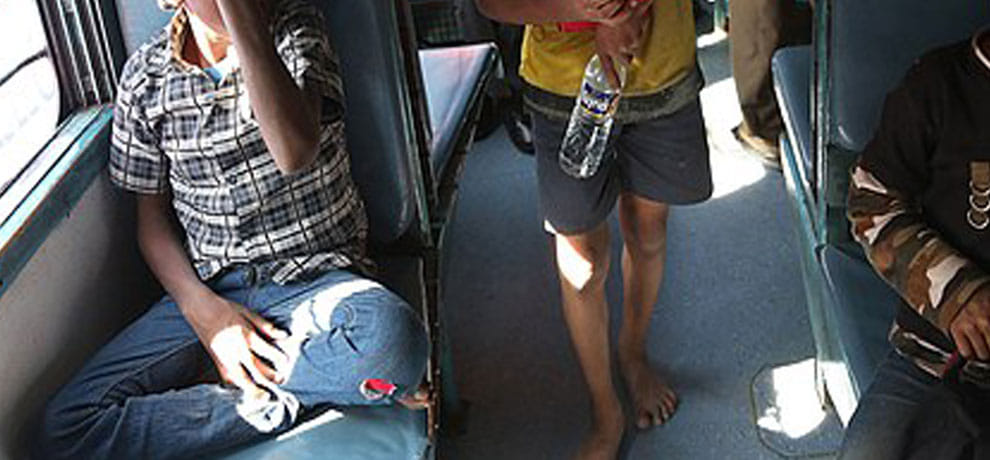 Child .. then boarded the train from Delhi to find the ball reached Moradabad