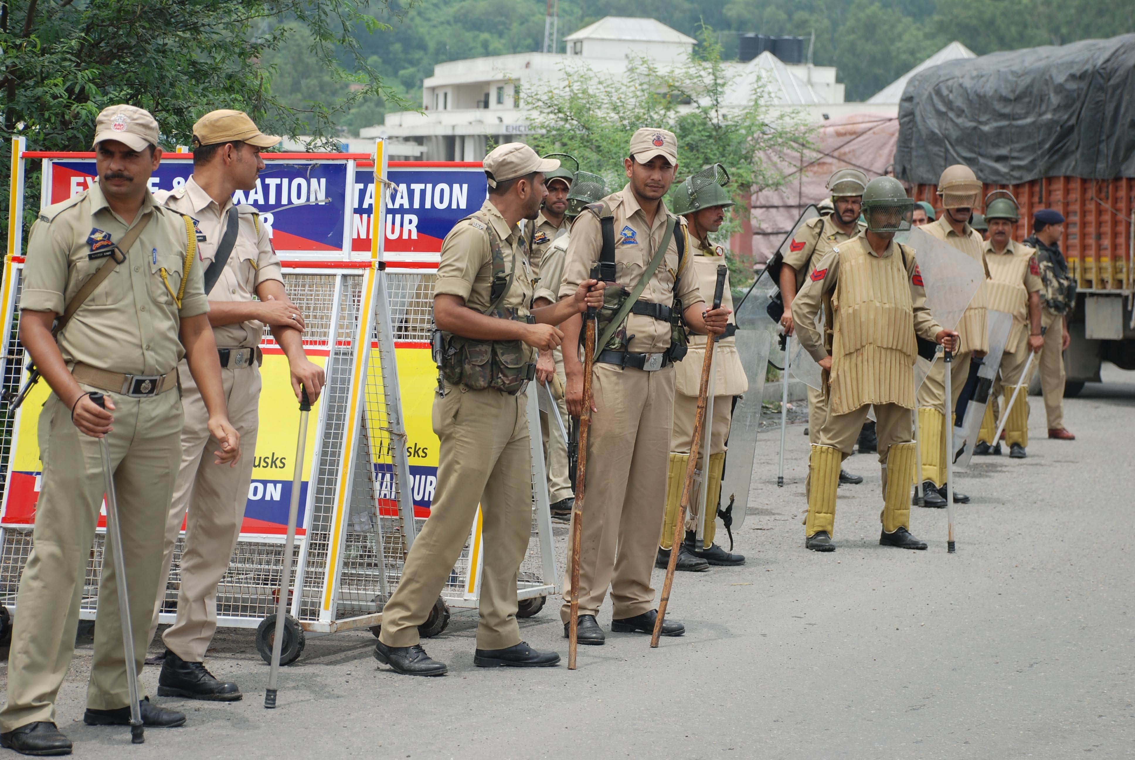 police on high alert in Jammu and Kashmir, jammu kashmir latest news