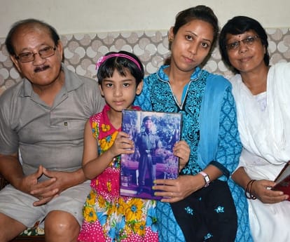 martyrs parents on 17th kargil vijay divas.