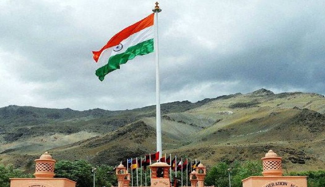 temprature goes down in kashmir below zero