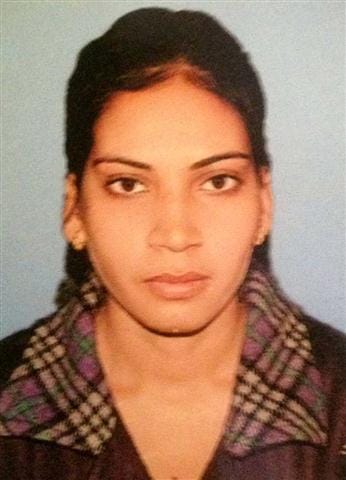Murder of a young woman sleeping with knives surrounded Godkr