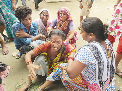 while taking selfi youth drowened in ganga