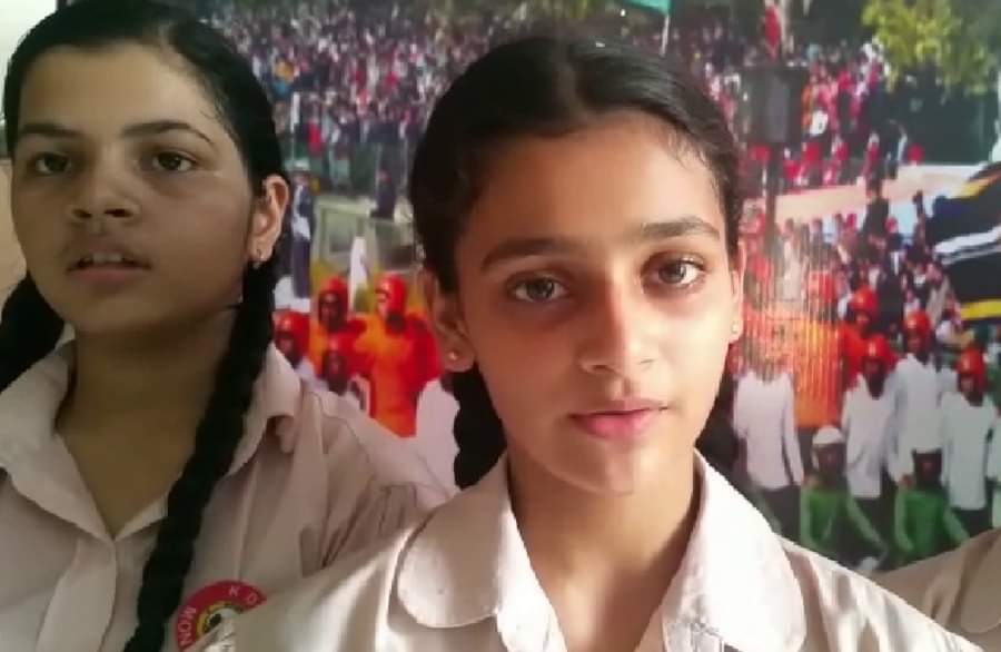 स्कूली बच्चों मनाय विजय दिवस