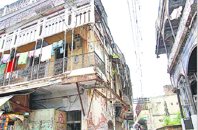 Shabby buildings Sound of Panic