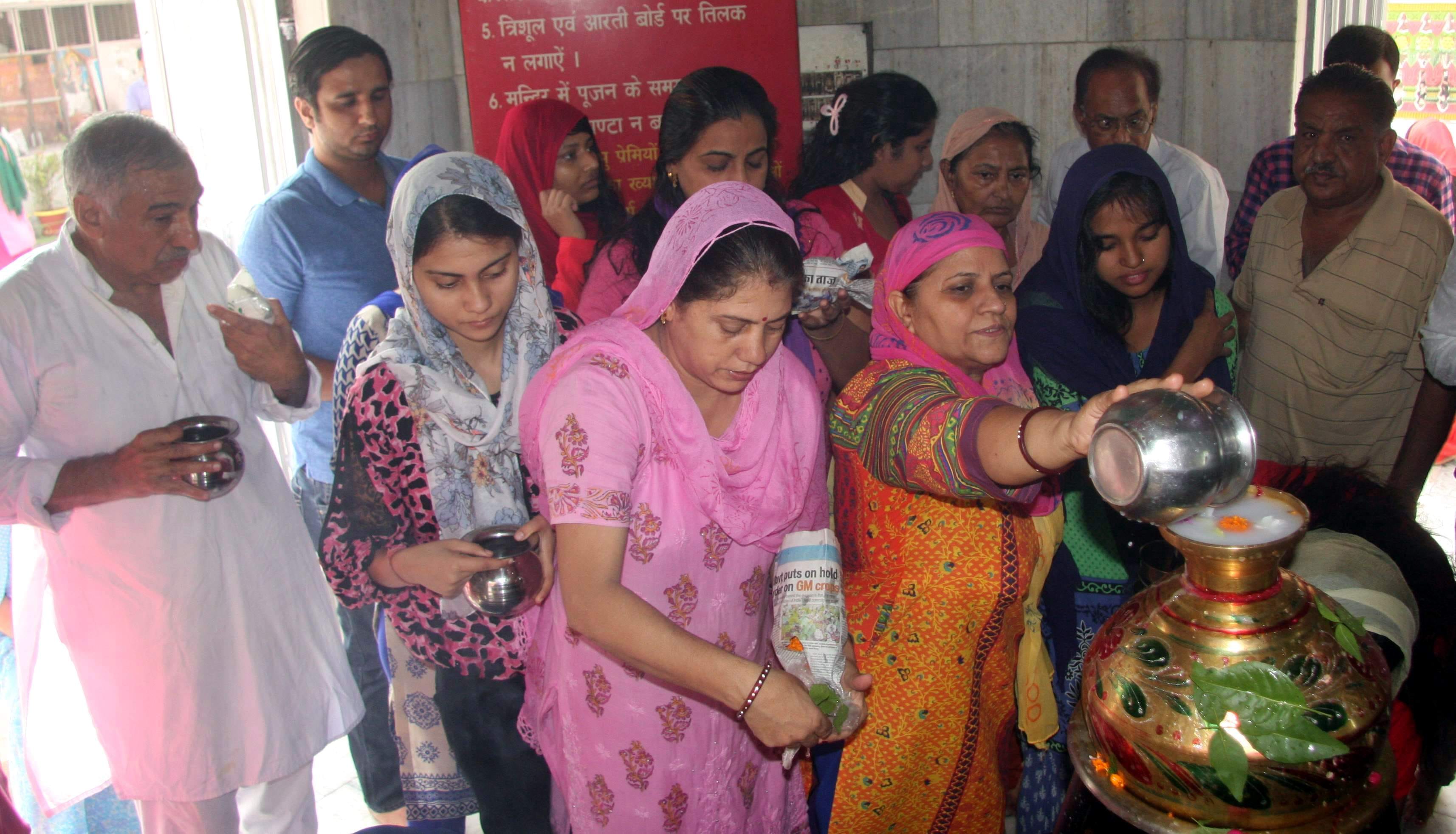 Sawan month special pooja in shiv temples chandigarh, 