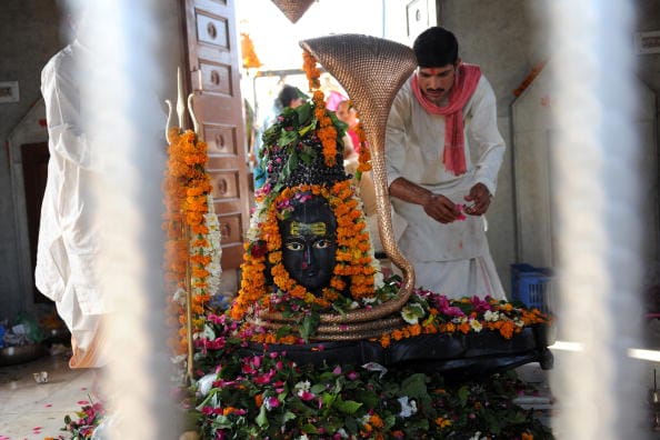 sawan somvar shiv puja in puran