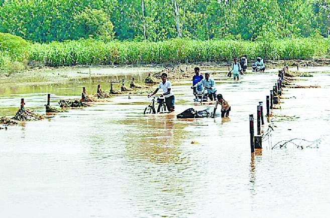 The announcement to alert coastal villages