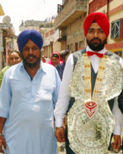 wired marriage, unique marriage, ludhiana marriage, dollers necklet