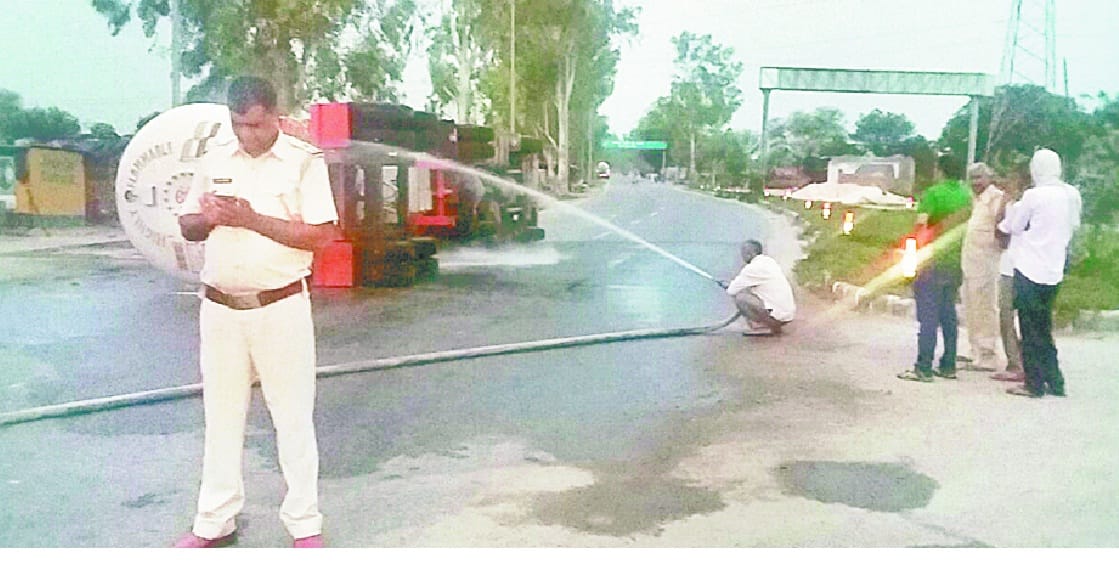 road accident jhajhar, gas tankar accident, jhajhar/Bahadurgarh