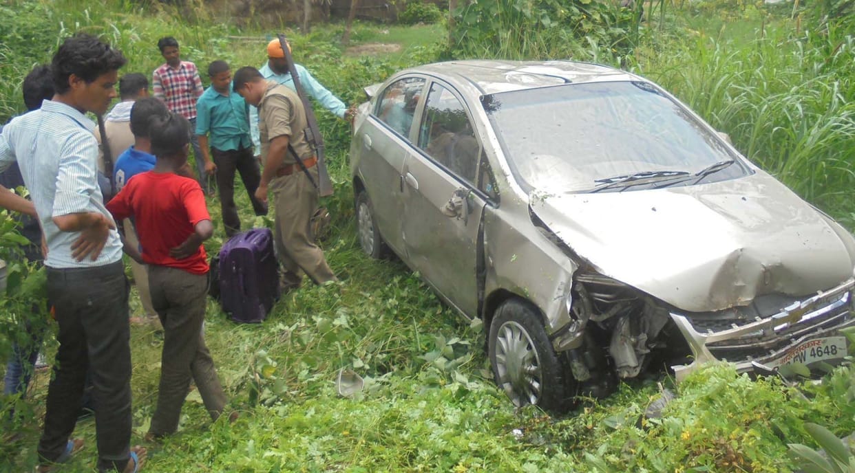 after accident car downed in pond