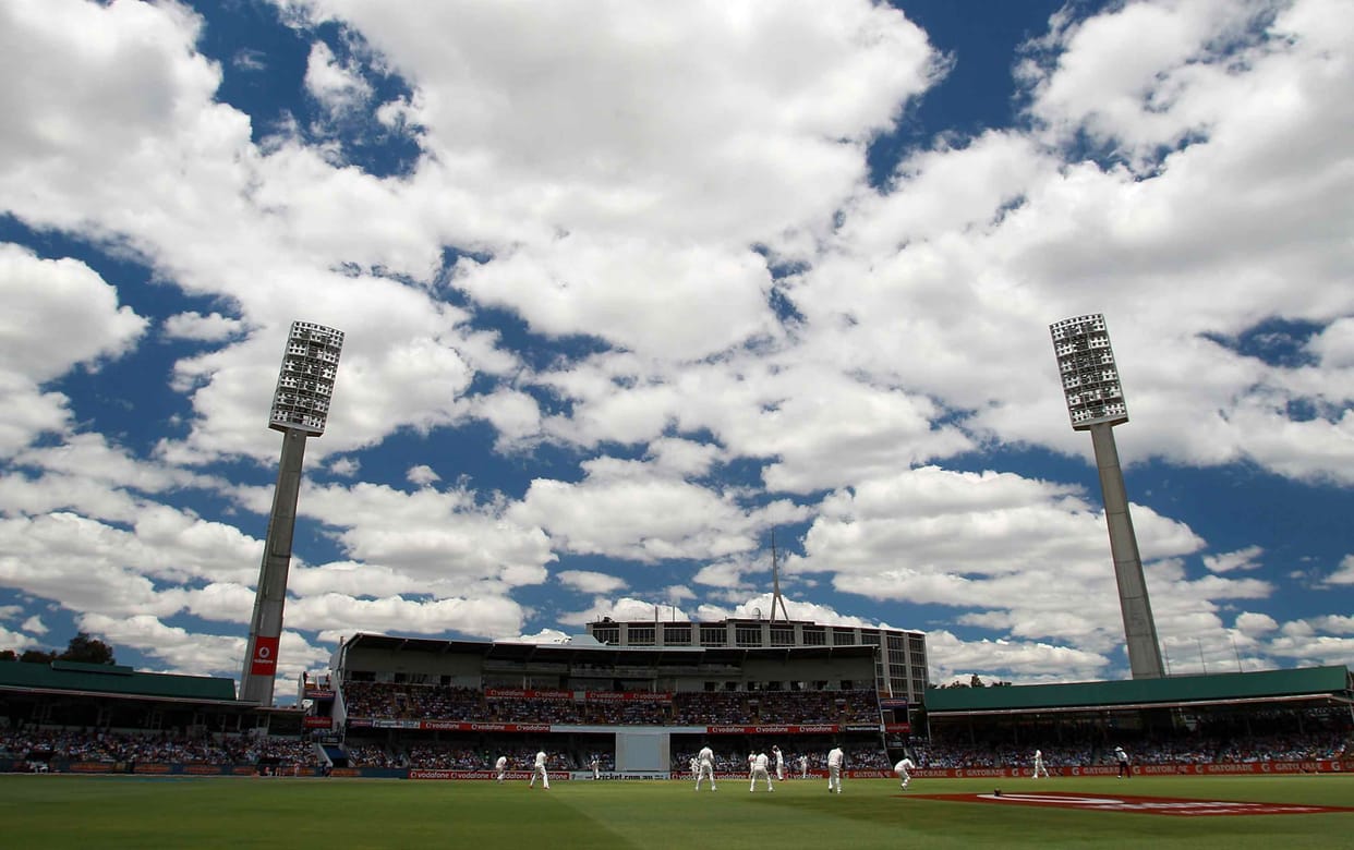 Dhananjaya De Silva scores by 6 in test