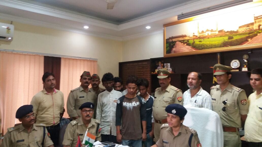 lucknow police open lucknow talkatora loot
