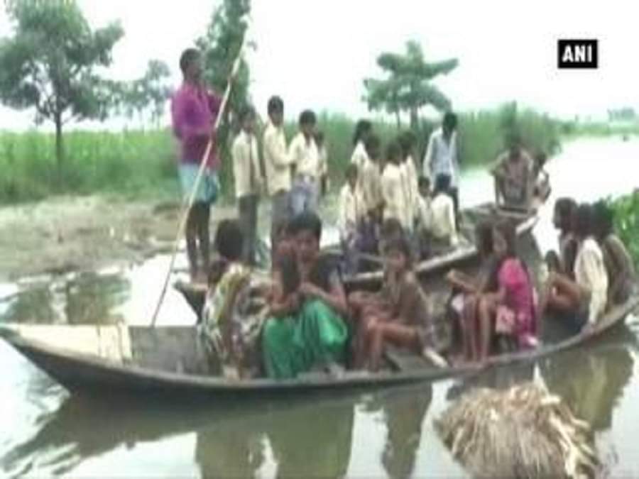 बाढ़ का असर