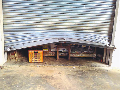  cash and things theft from 2 shops