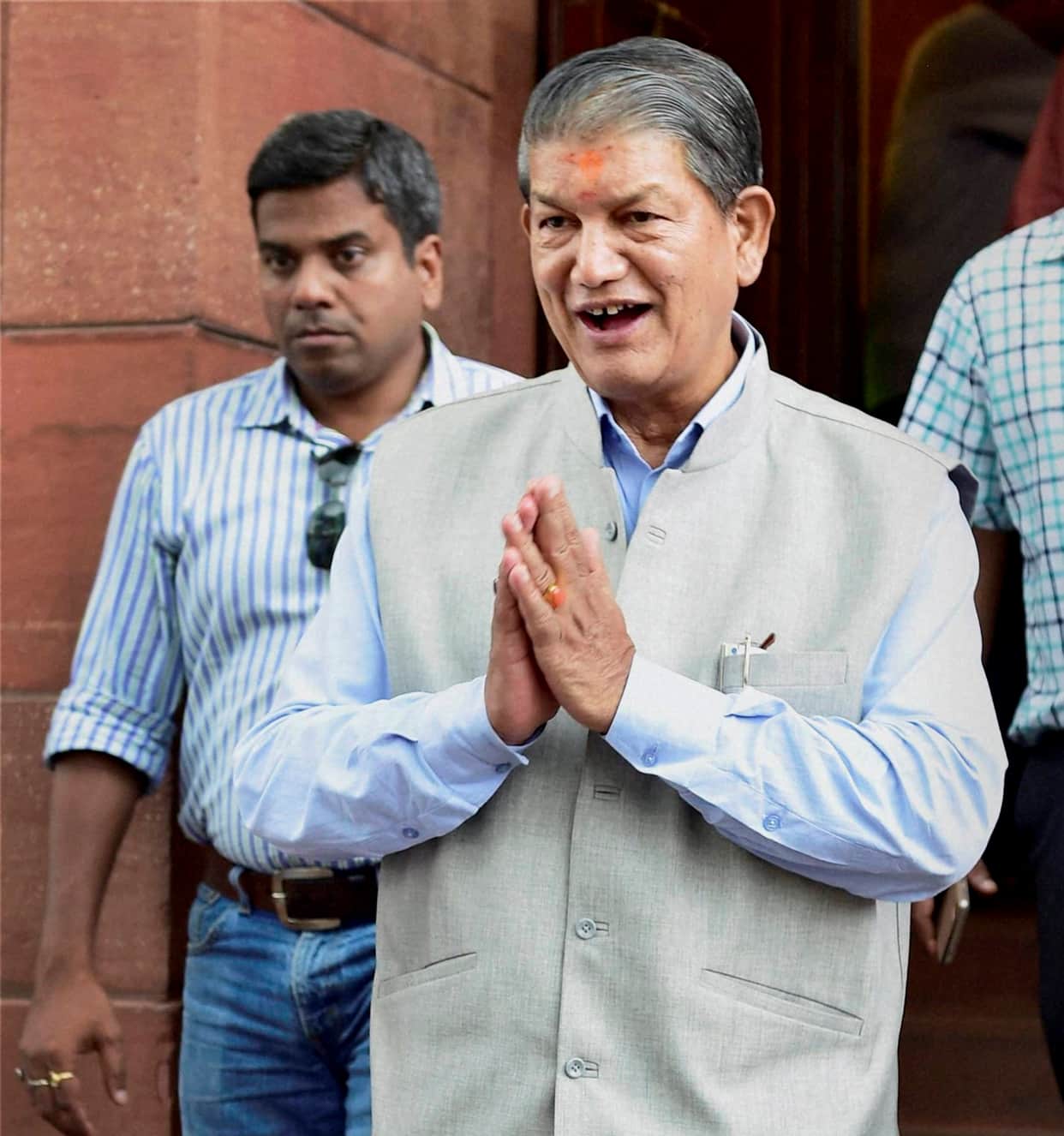 dispute between uttarakhand government and party increased